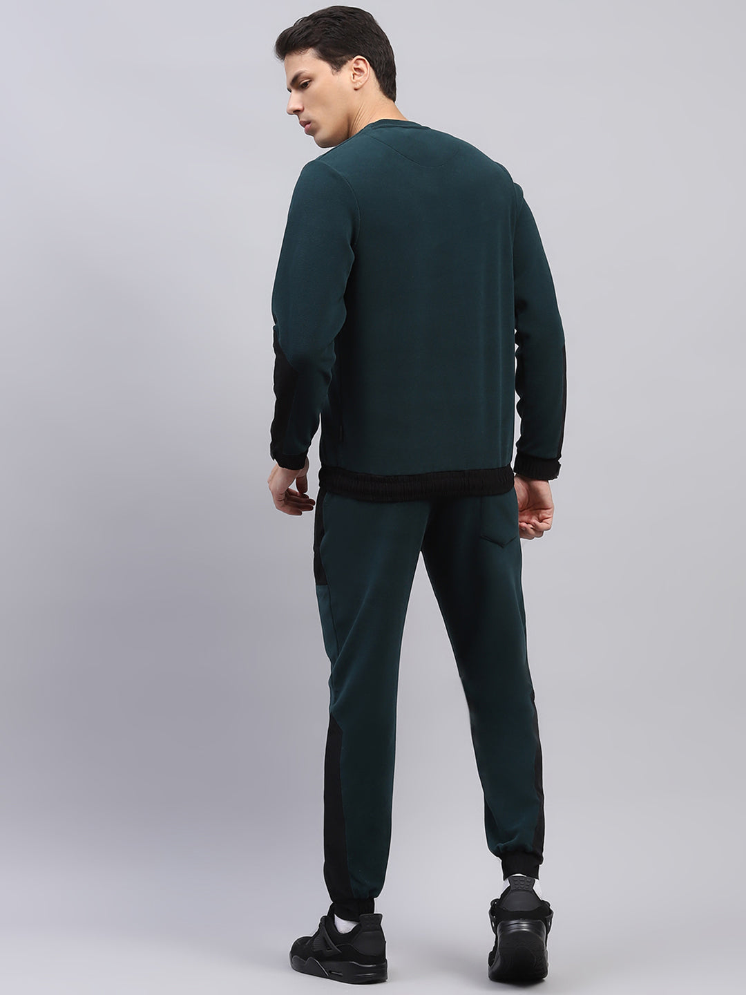 Men Green Solid Round Neck Full Sleeve Winter Tracksuit