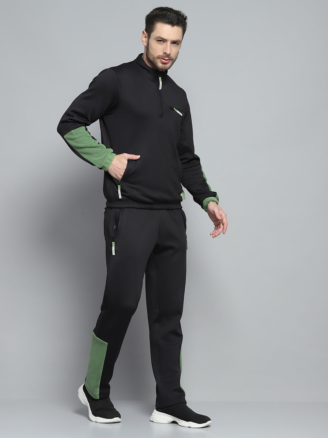 Men Black Solid Mock Neck Full Sleeve Winter Tracksuit