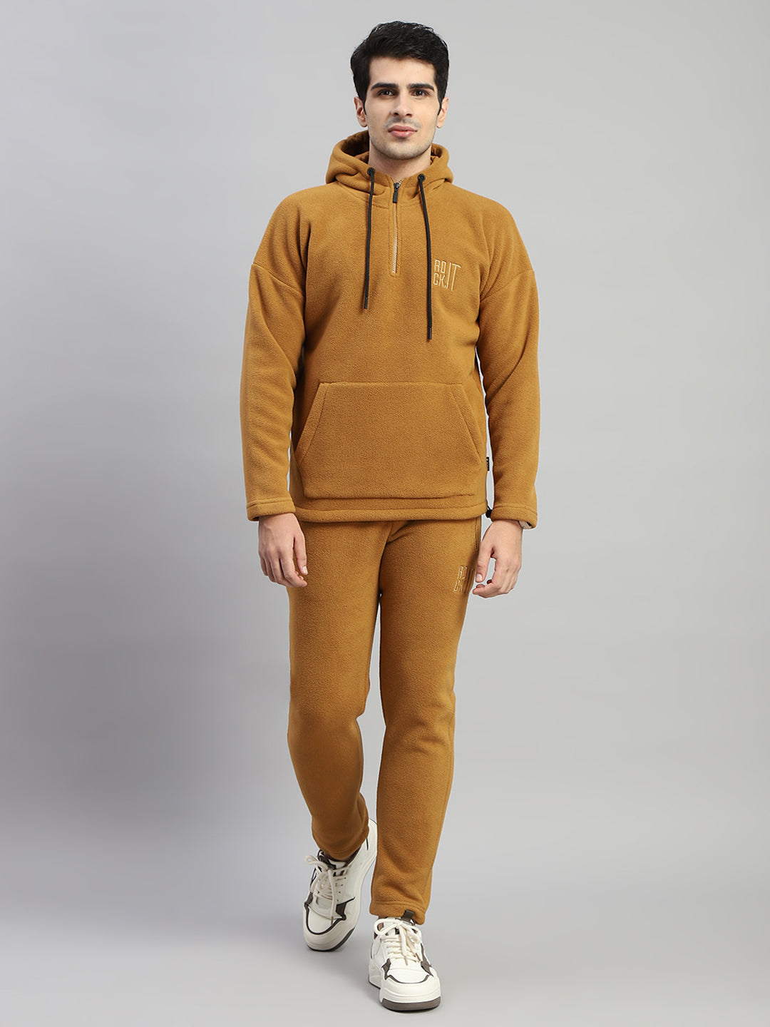 Men Brown Solid Hooded Full Sleeve Winter Tracksuit