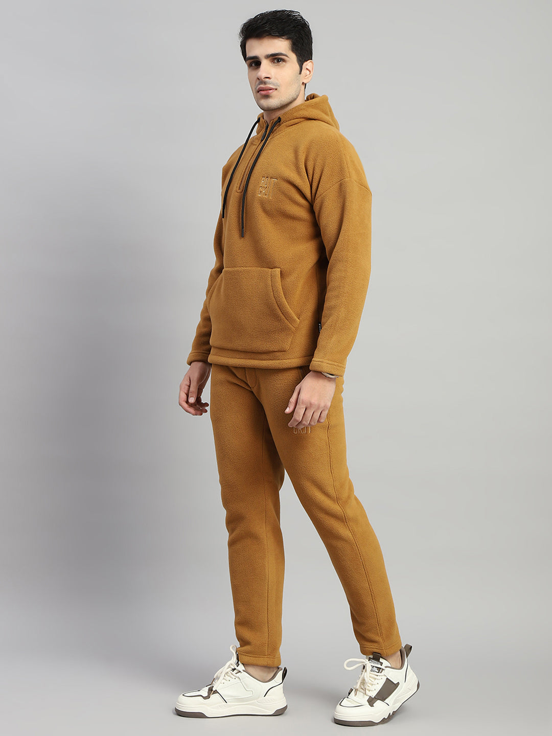 Men Brown Solid Hooded Full Sleeve Winter Tracksuit