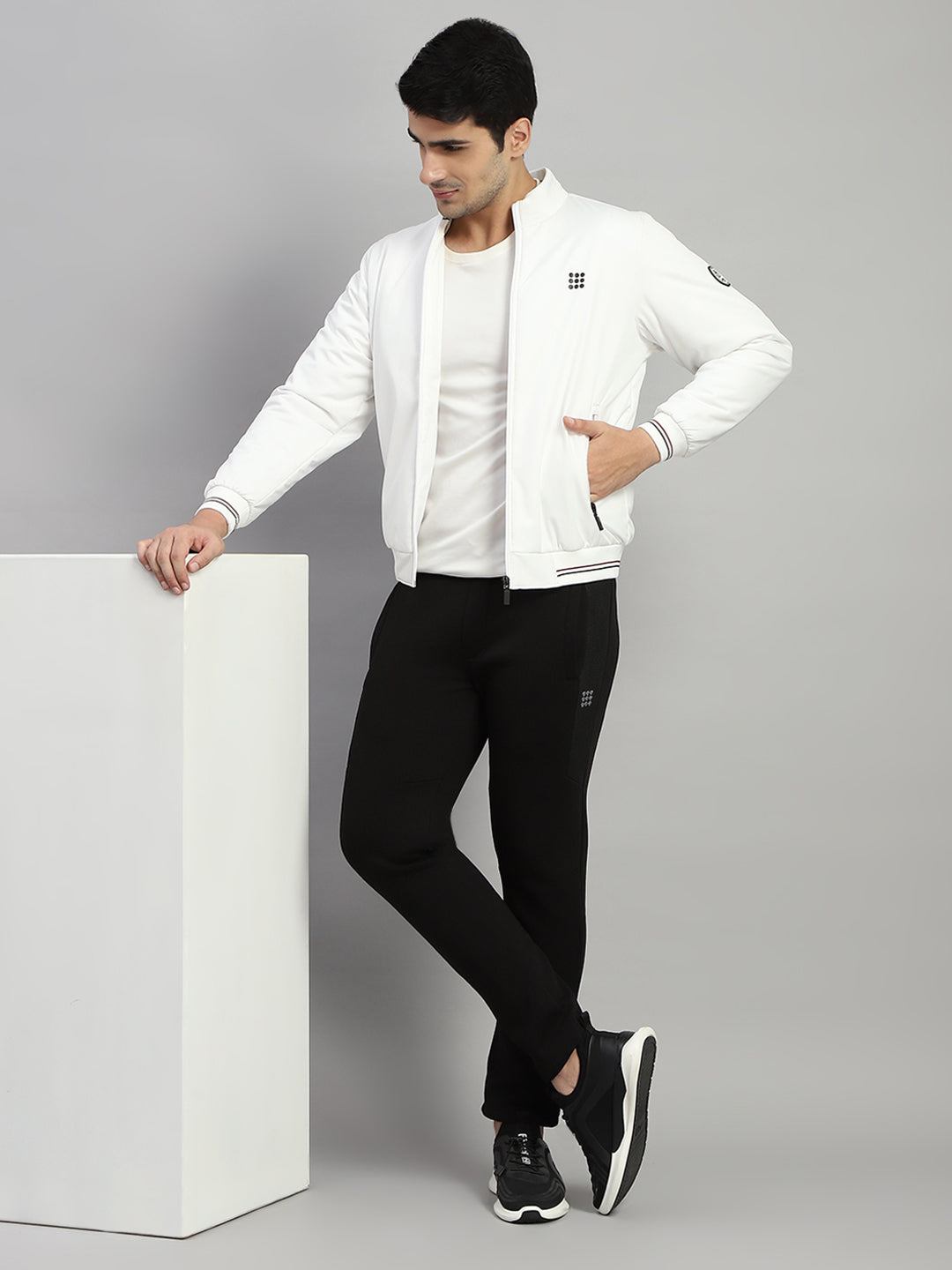 Men White Solid Mock Neck Full Sleeve Jacket