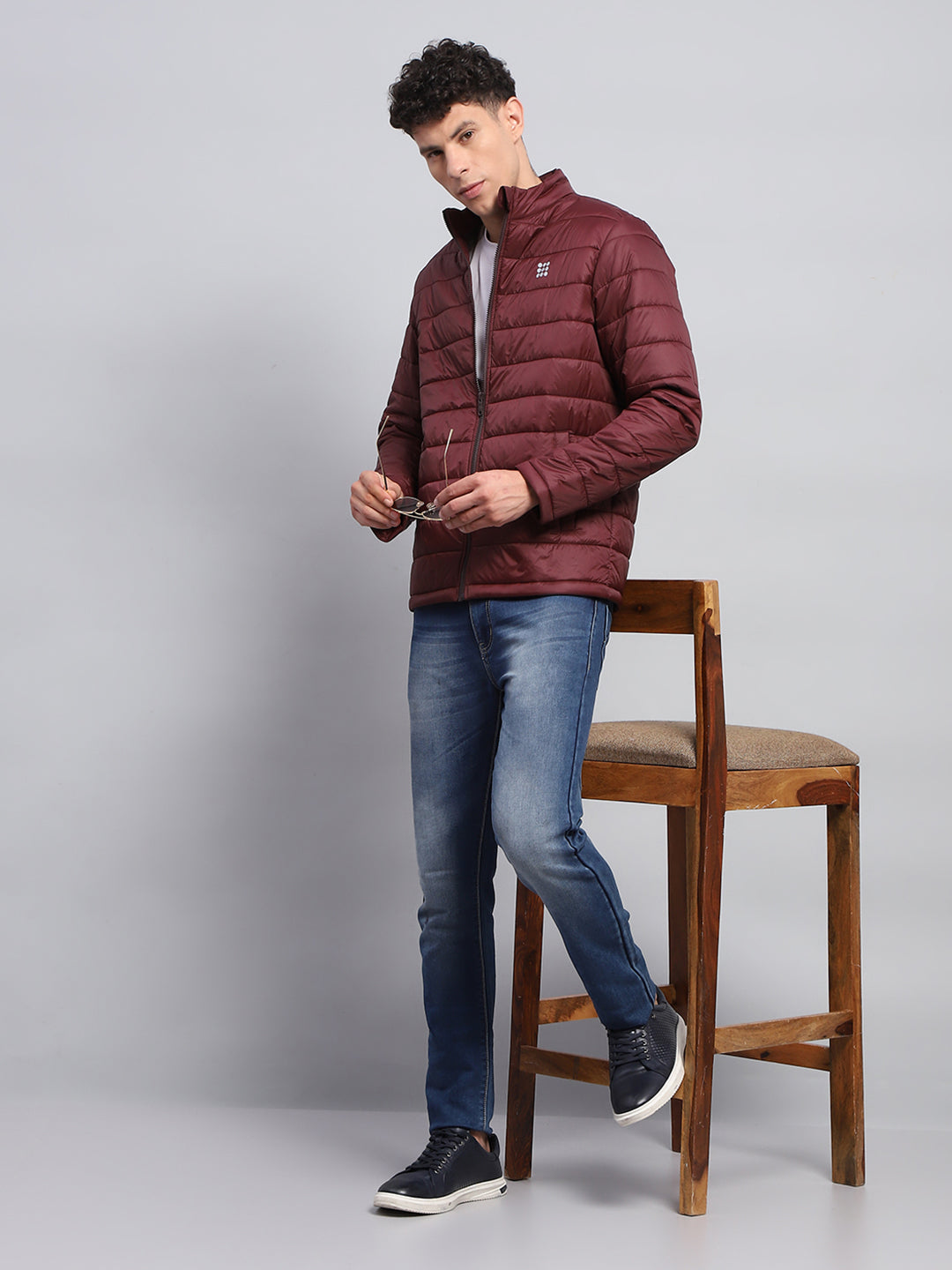 Men Maroon Solid Mock Neck Full Sleeve Jacket