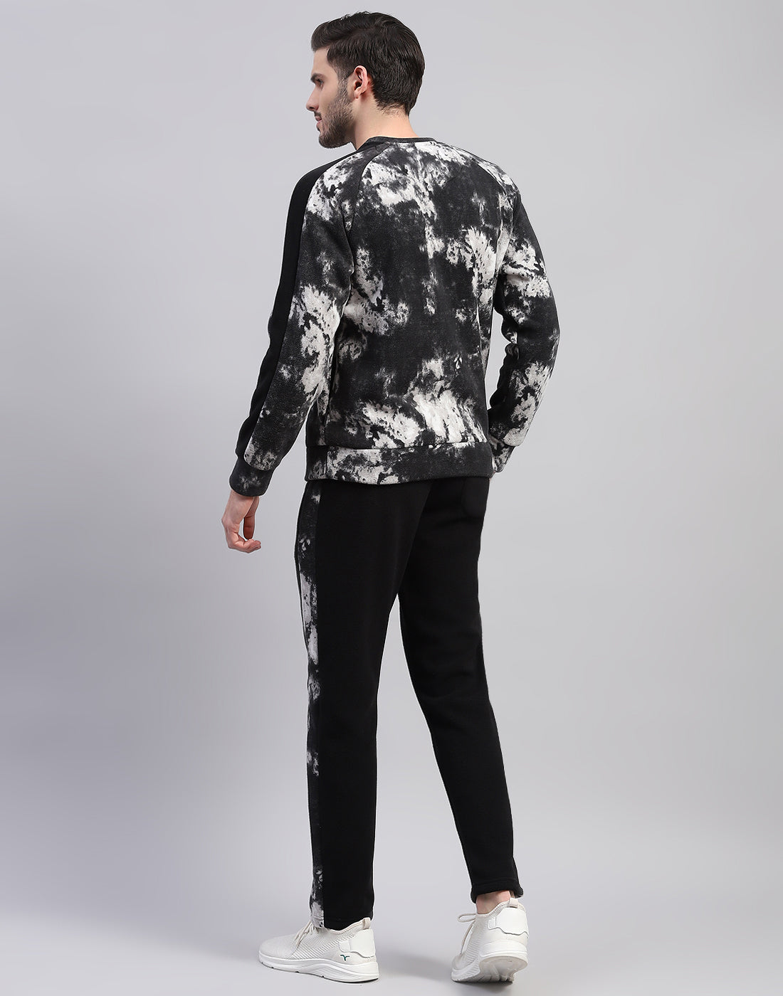 Men Black Printed Round Neck Full Sleeve Tracksuit