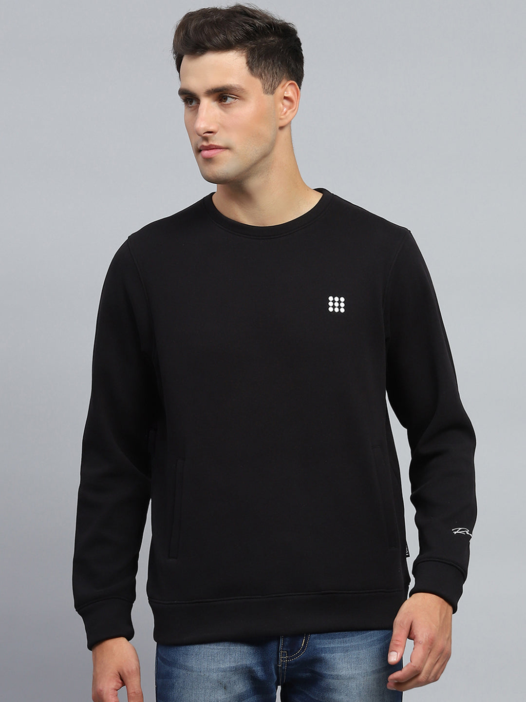 Men Black Solid Round Neck Full Sleeve Sweatshirt