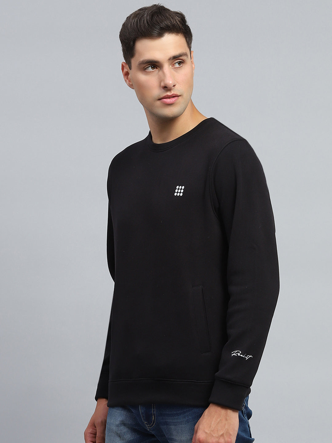 Men Black Solid Round Neck Full Sleeve Sweatshirt