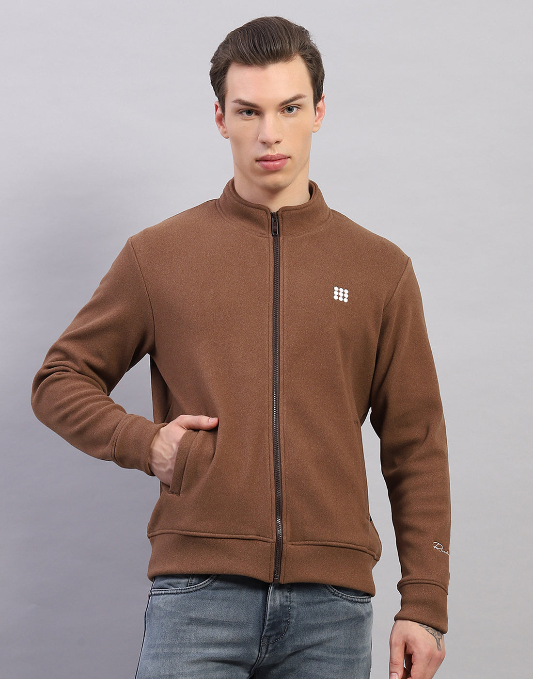 Men Brown Solid Round Neck Full Sleeve Sweatshirt