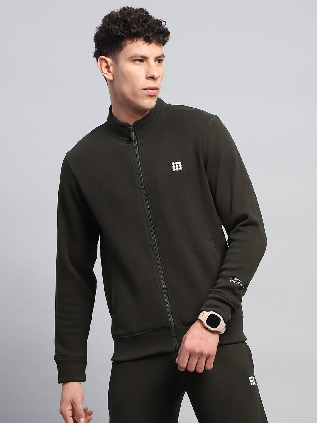 Men Olive Solid Mock Neck Full Sleeve Sweatshirt