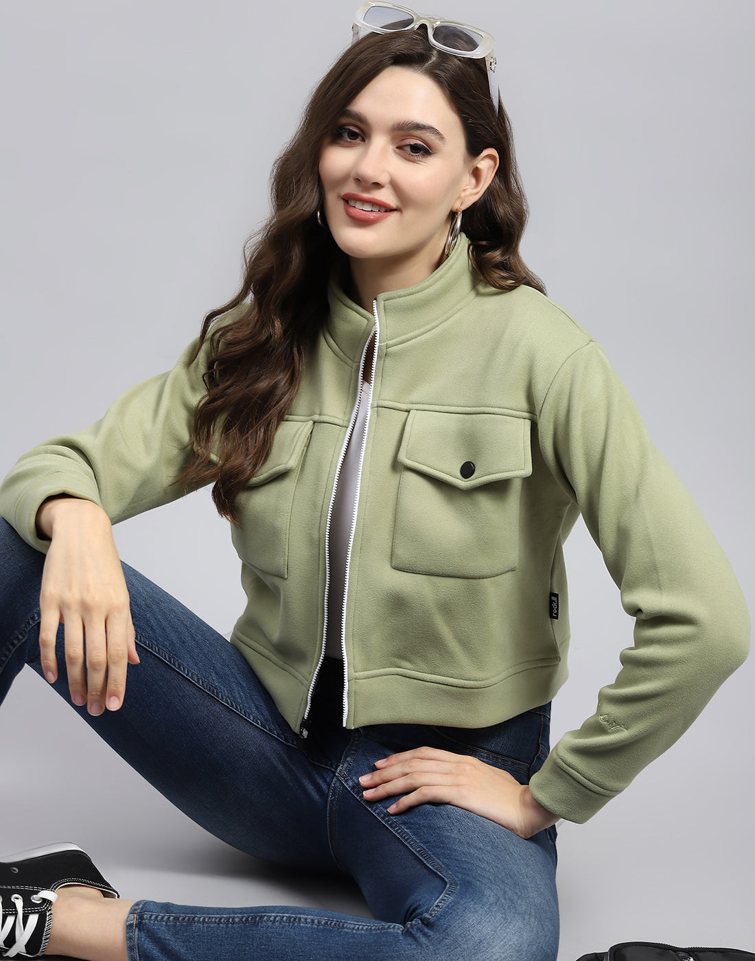 Women Green Solid Turtle Neck Full Sleeve Sweatshirt