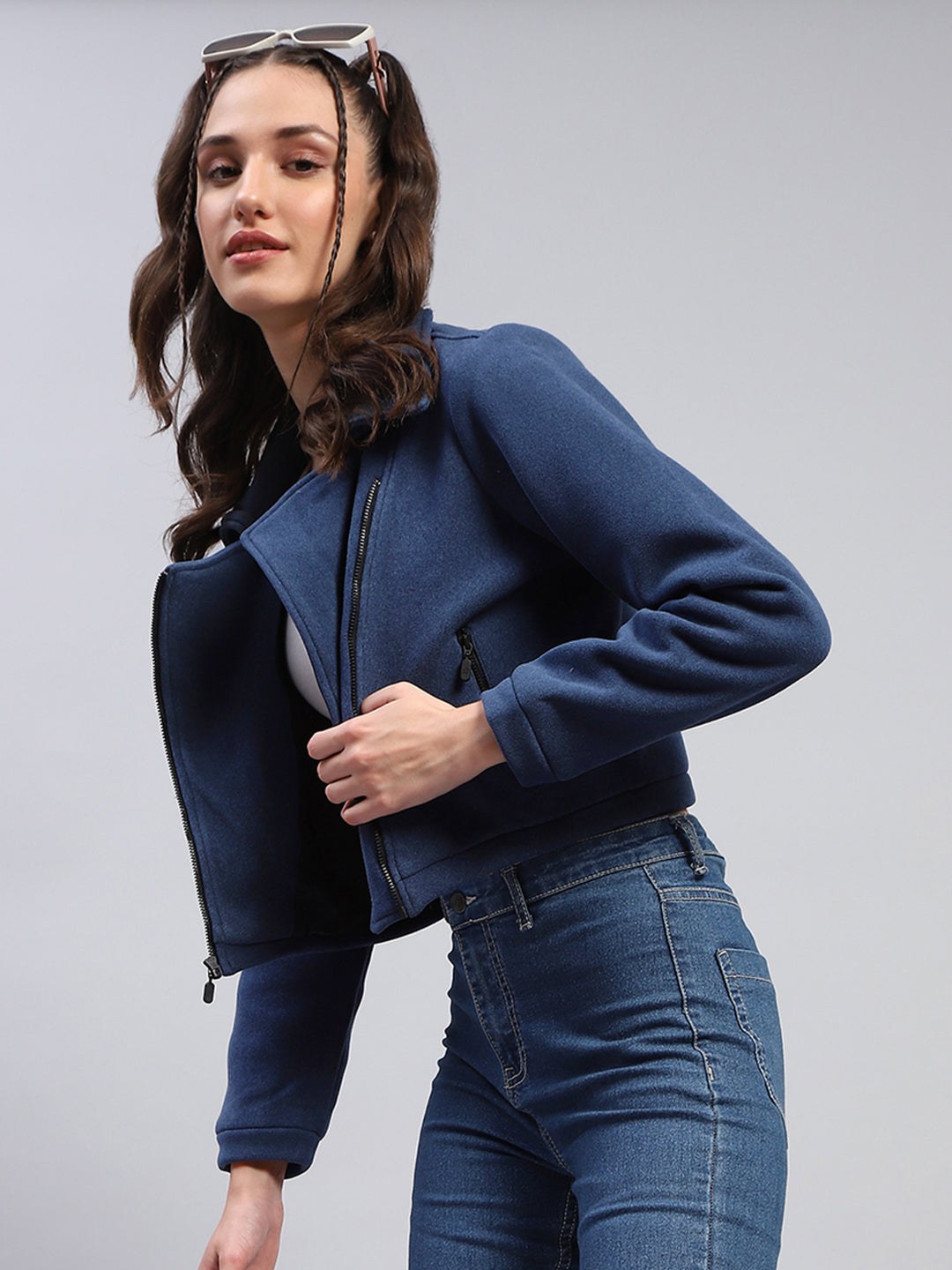 Women Blue Solid Collar Full Sleeve Jacket