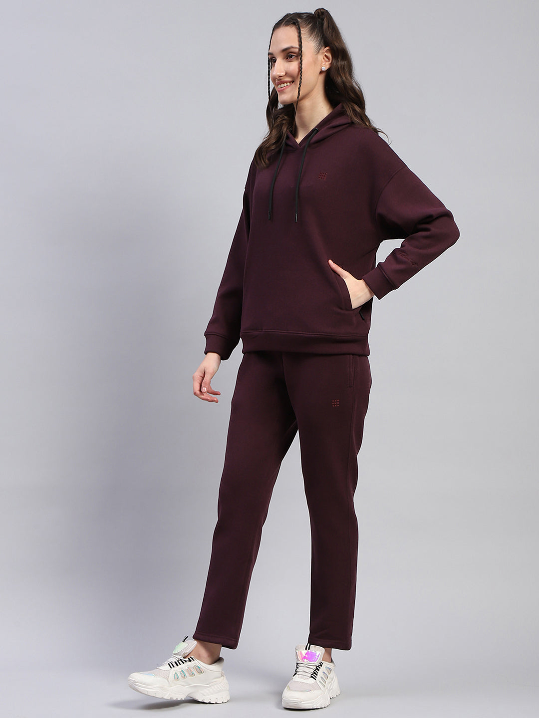 Women Maroon Solid Hooded Full Sleeve Tracksuit