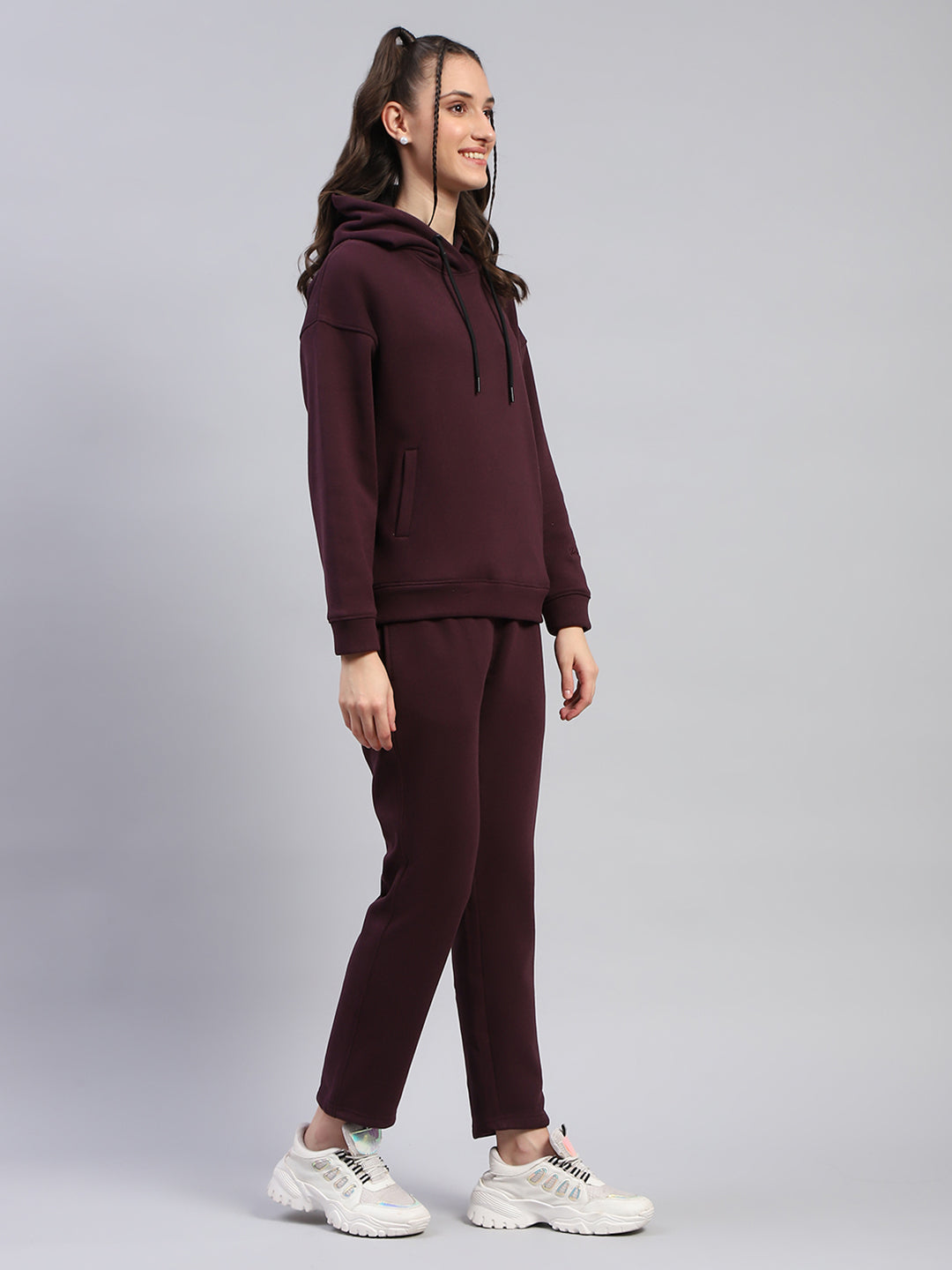 Women Maroon Solid Hooded Full Sleeve Tracksuit