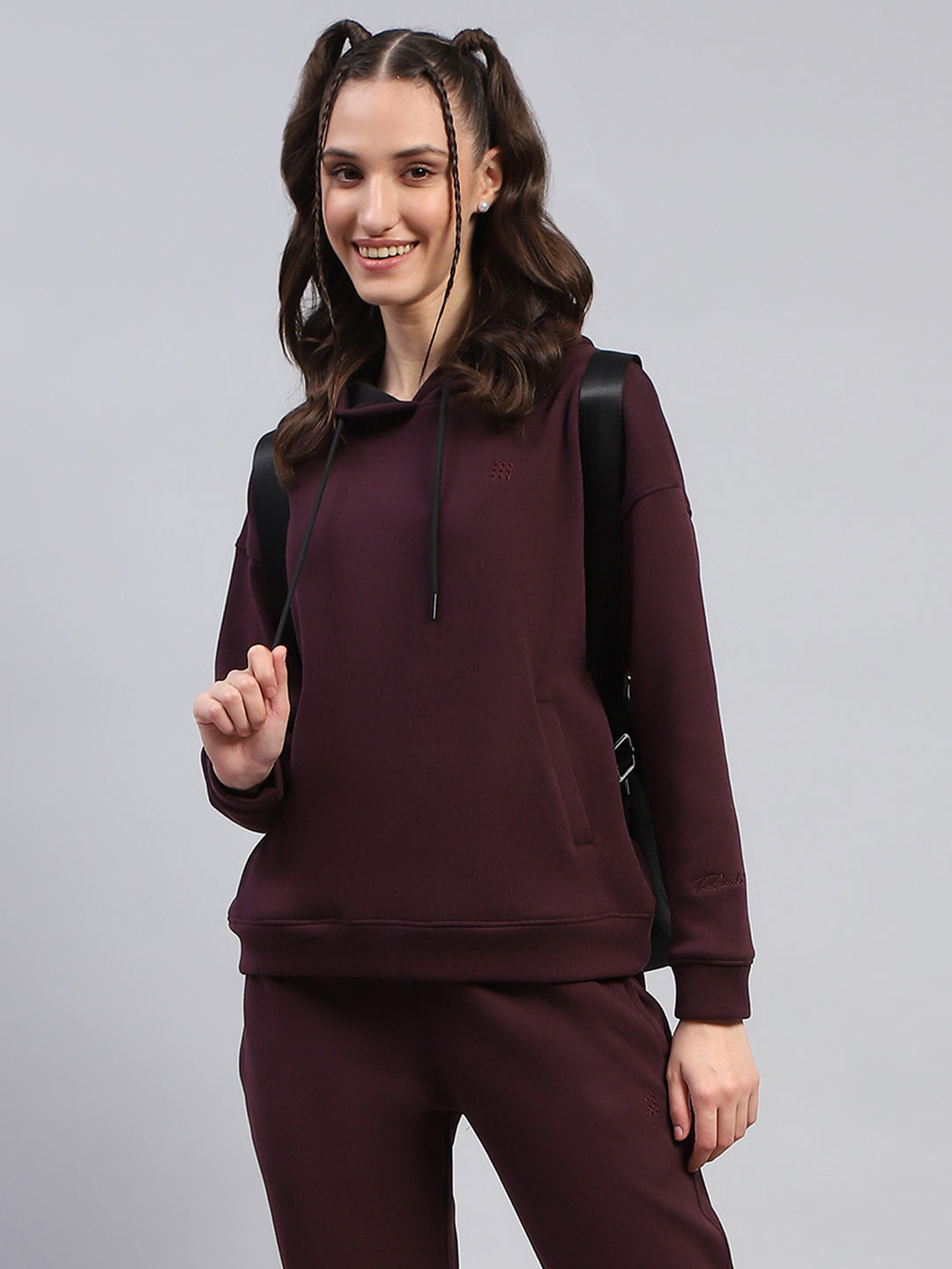 Women Maroon Solid Hooded Full Sleeve Tracksuit