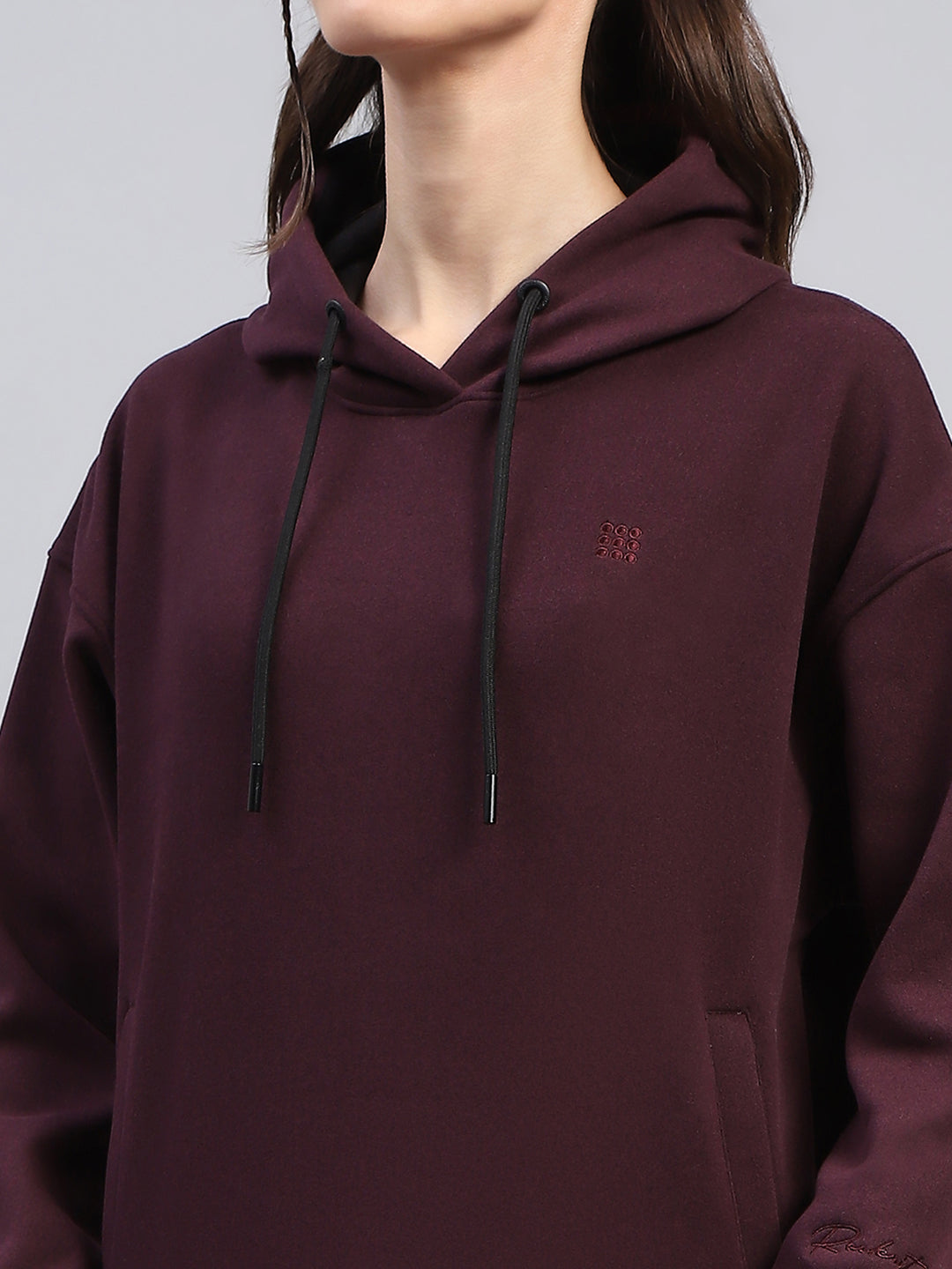 Women Maroon Solid Hooded Full Sleeve Tracksuit