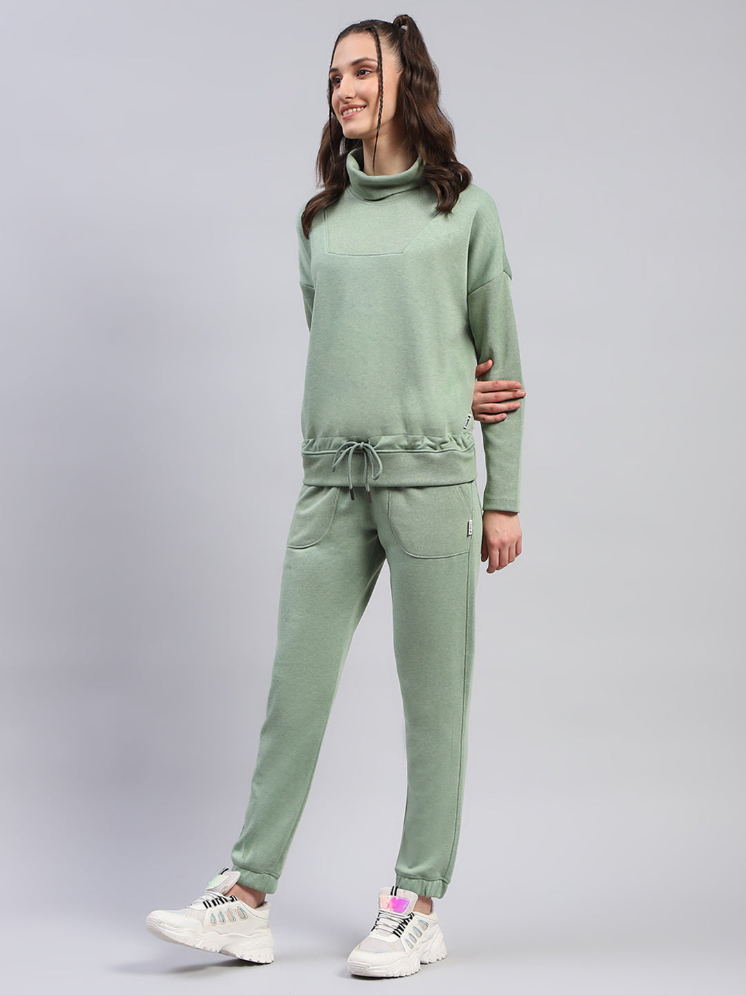 Women Green Solid High Neck Full Sleeve Tracksuit