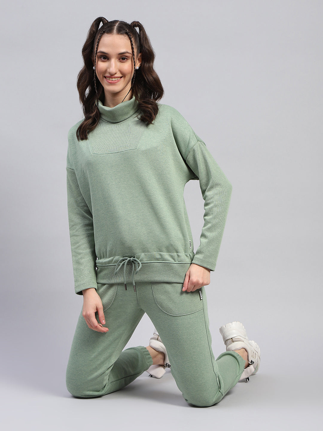 Women Green Solid High Neck Full Sleeve Tracksuit