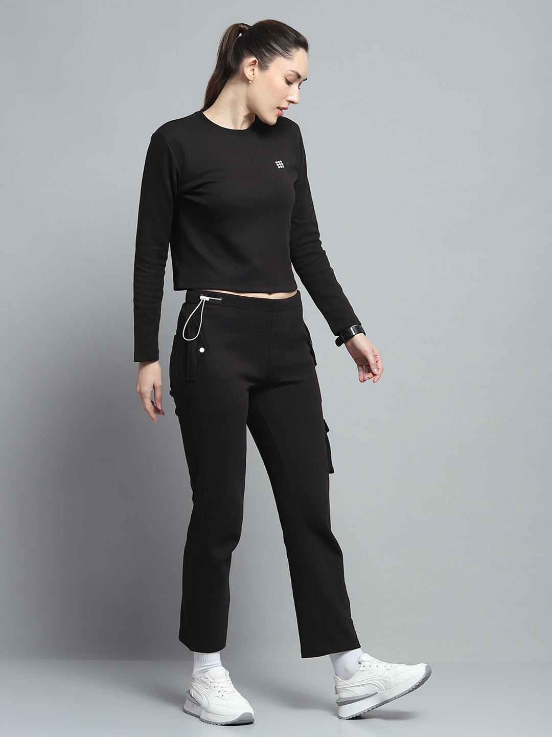 Women Black Solid Round Neck Full Sleeve Tracksuit