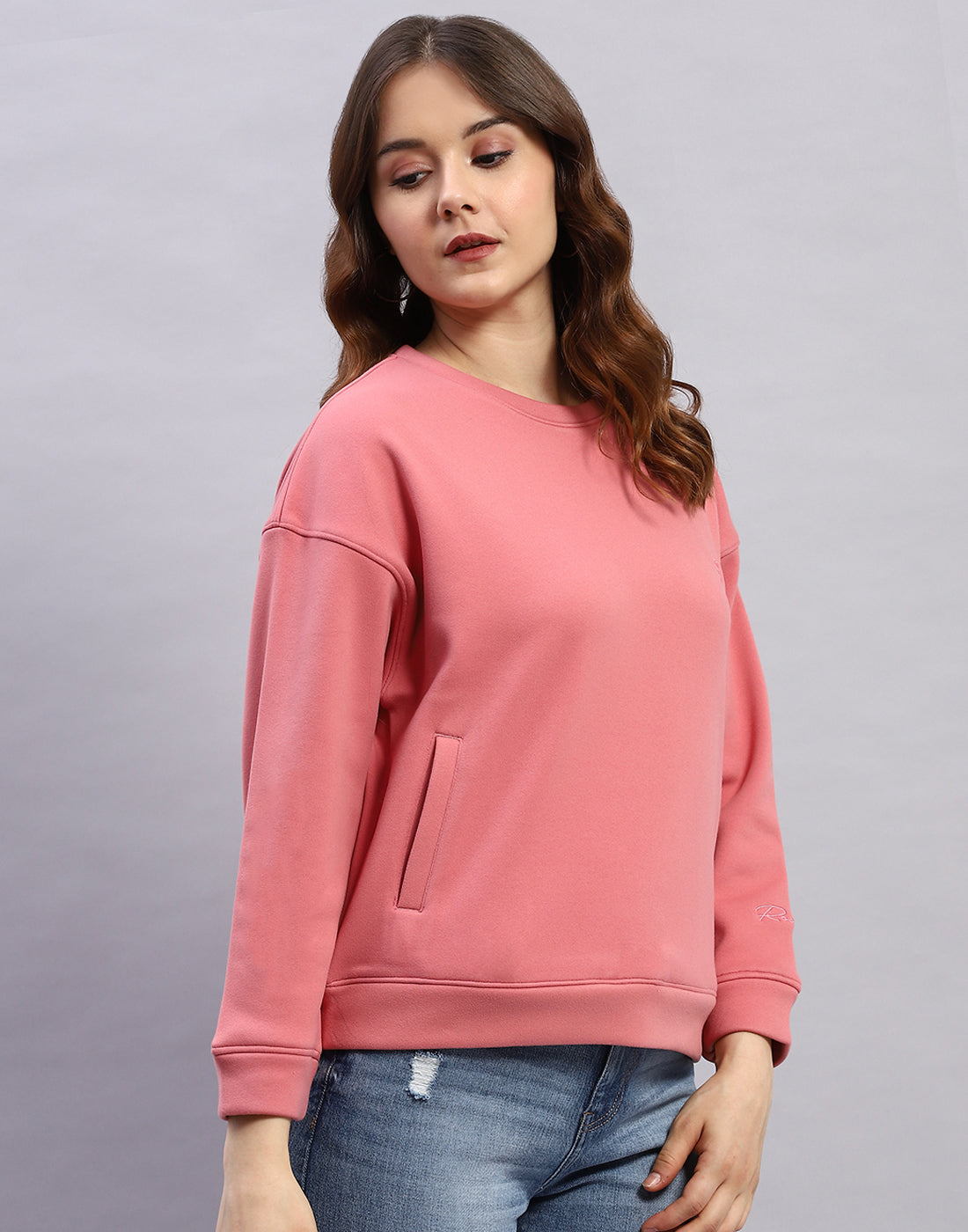 Women Pink Solid Round Neck Full Sleeve Sweatshirt