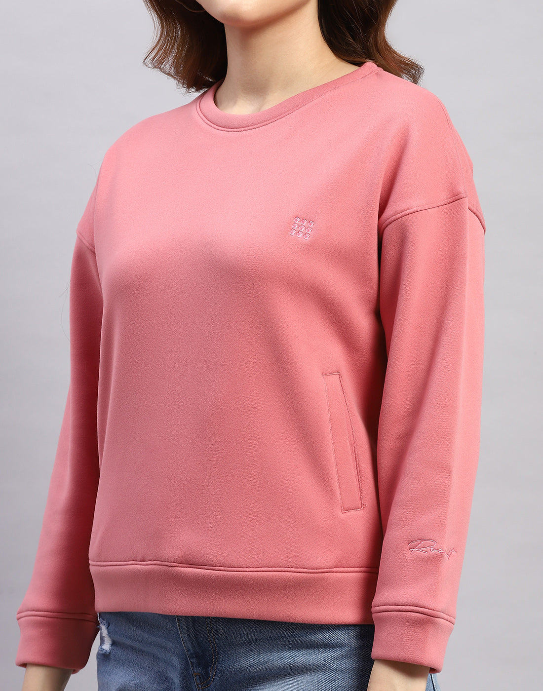 Women Pink Solid Round Neck Full Sleeve Sweatshirt