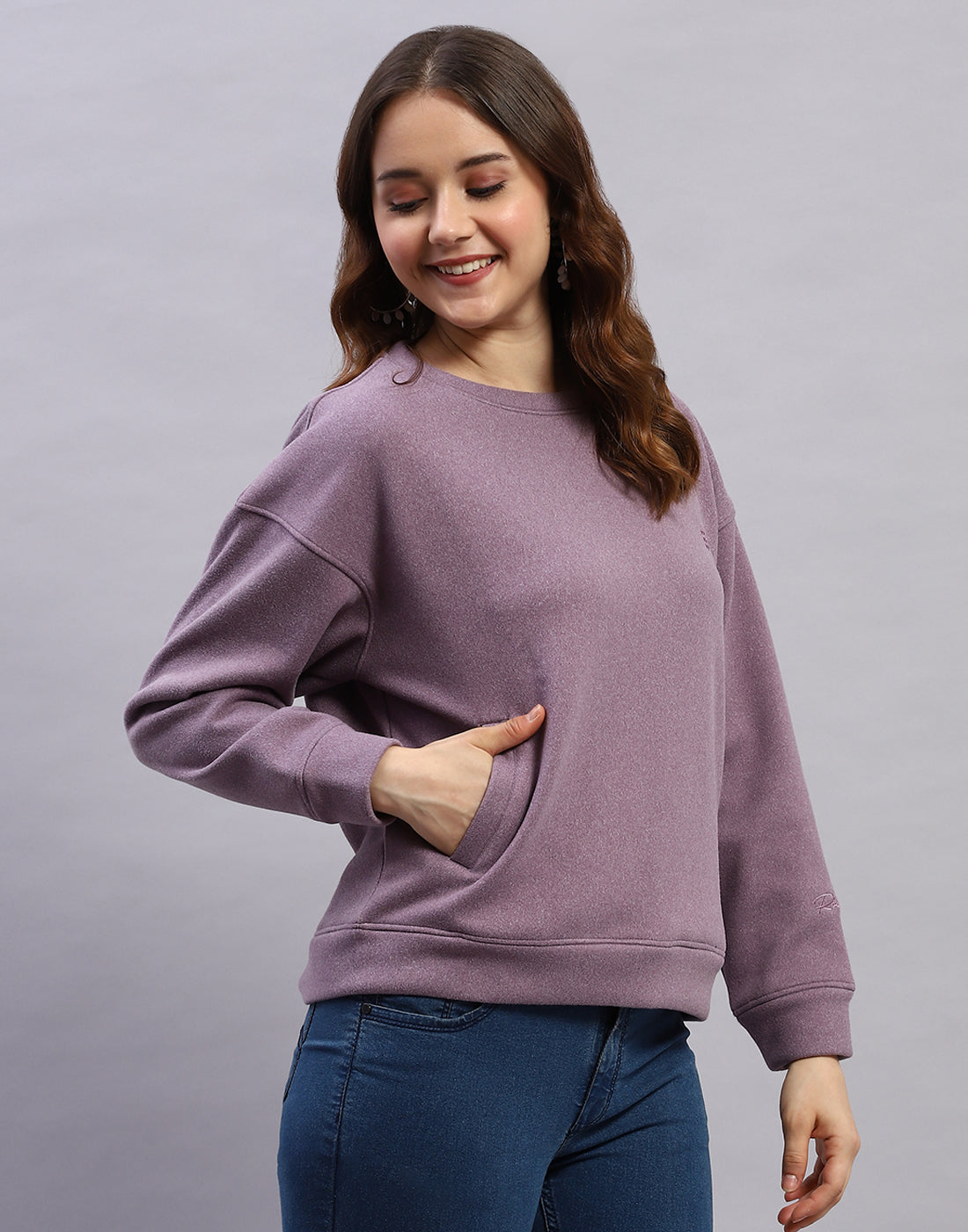 Women Purple Solid Round Neck Full Sleeve Sweatshirt