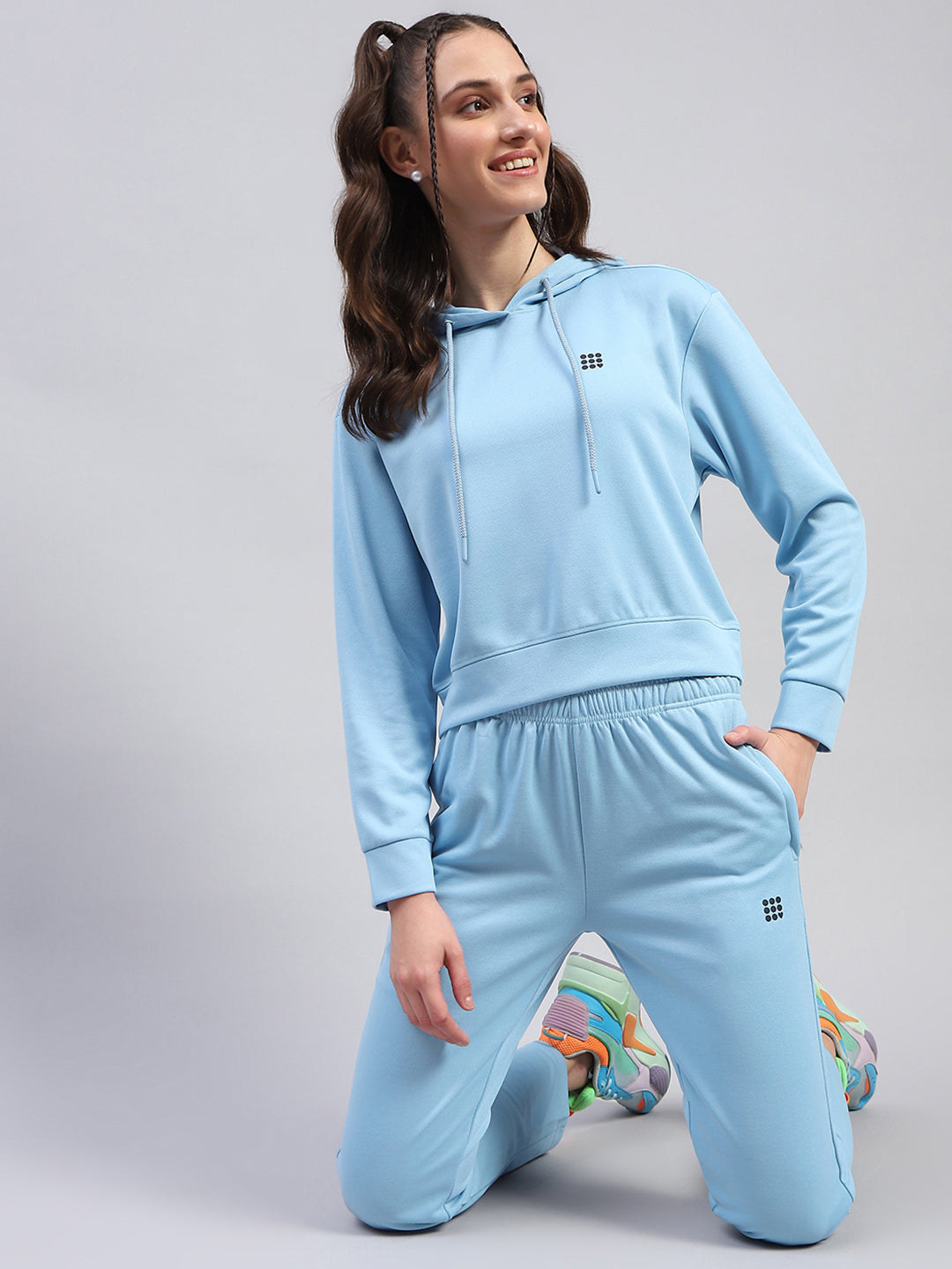 Women Blue Solid Hooded Full Sleeve Tracksuit