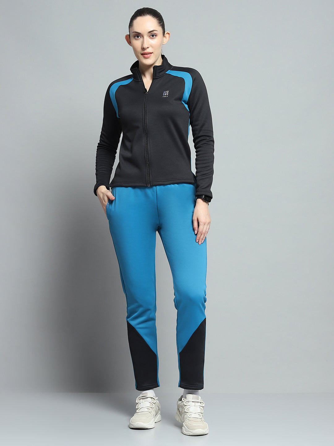 Women Black Solid Mock Neck Full Sleeve Tracksuit