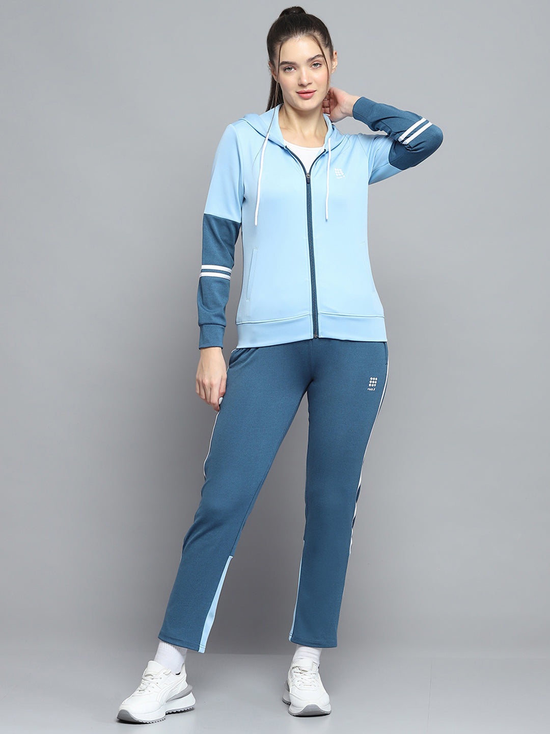 Women Blue Solid Hooded Full Sleeve Tracksuit