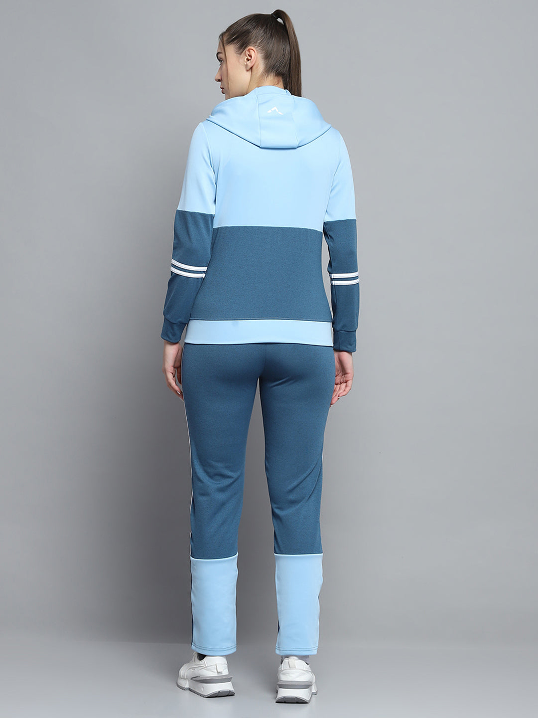 Women Blue Solid Hooded Full Sleeve Tracksuit