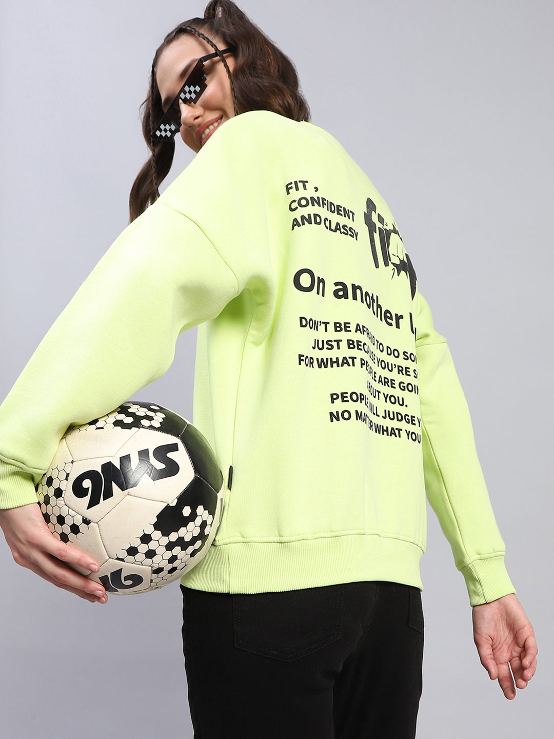 Women Green Printed Round Neck Full Sleeve Sweatshirt