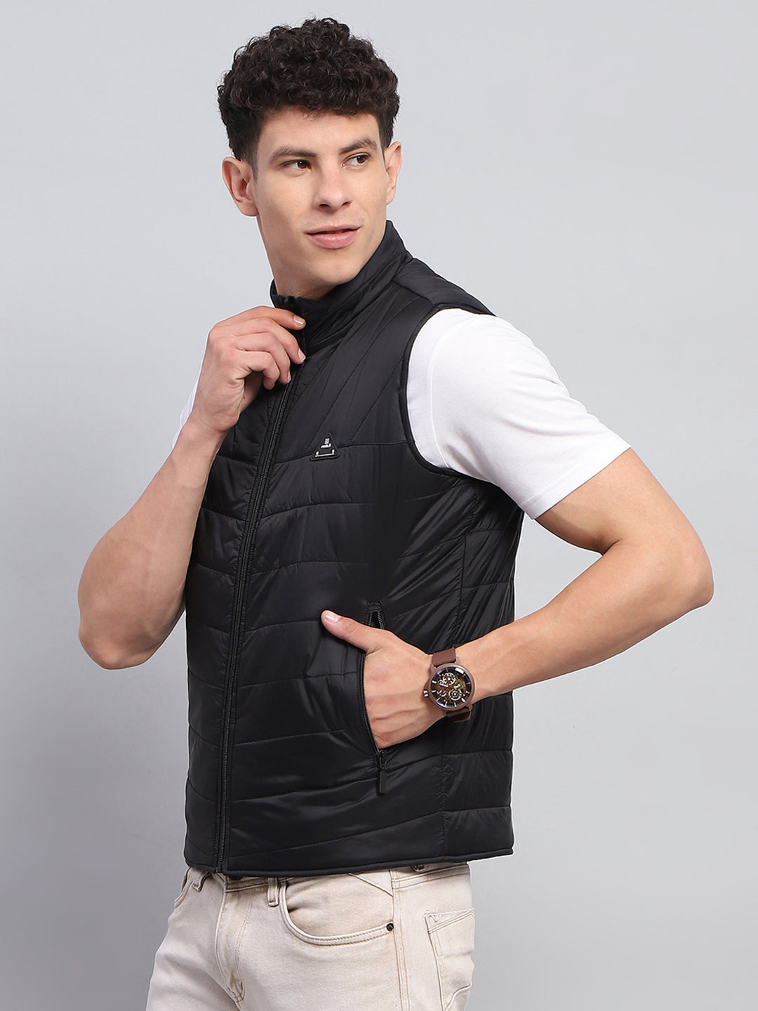 Men Black Solid Mock Neck Sleeveless Jacket