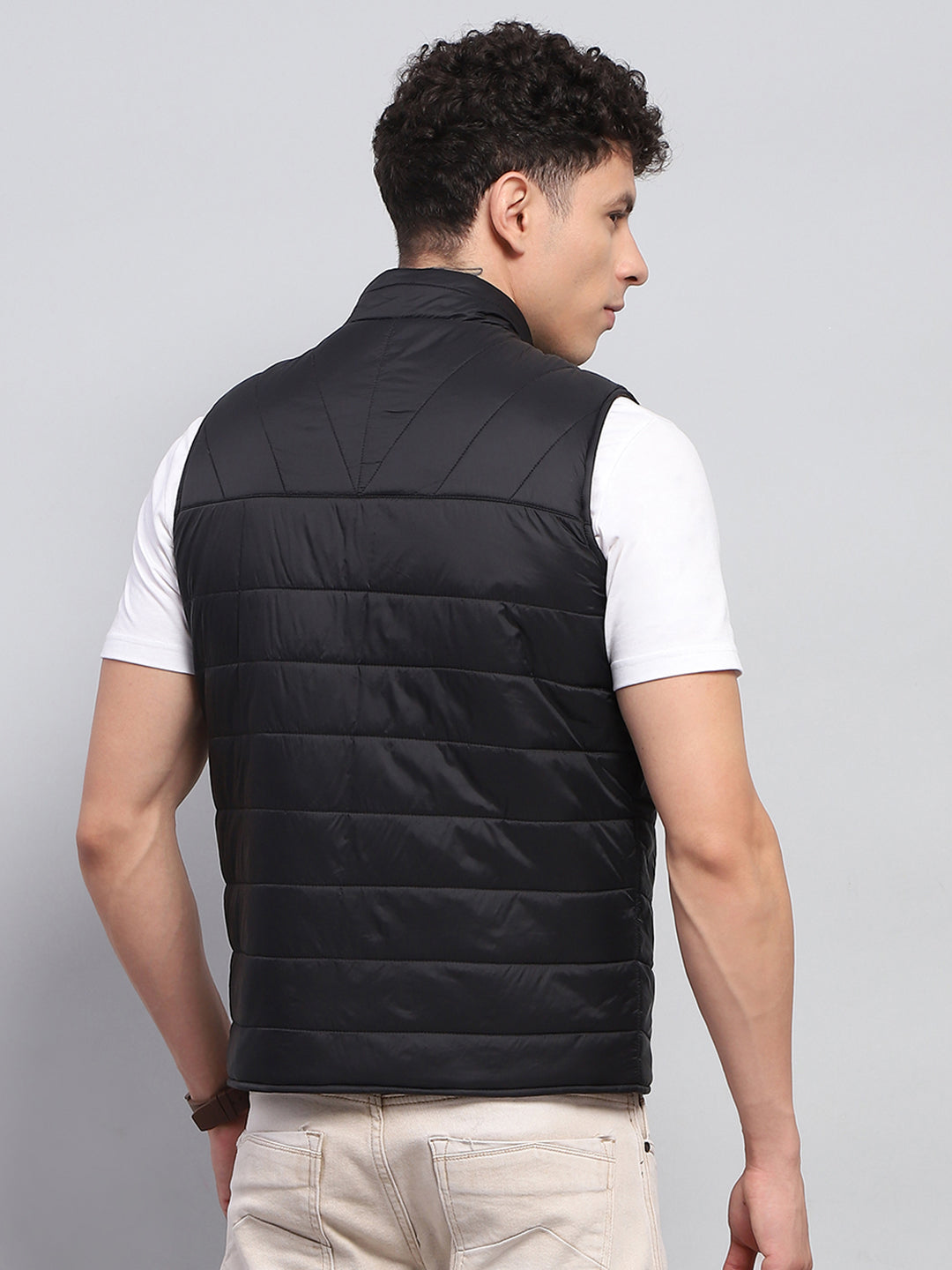 Men Black Solid Mock Neck Sleeveless Jacket