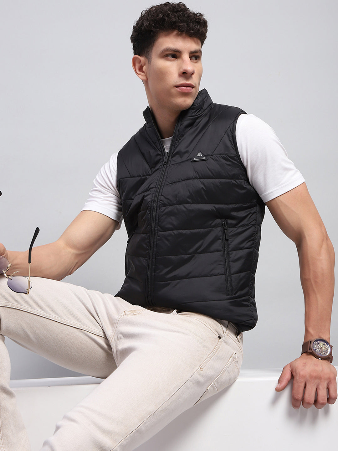 Men Black Solid Mock Neck Sleeveless Jacket