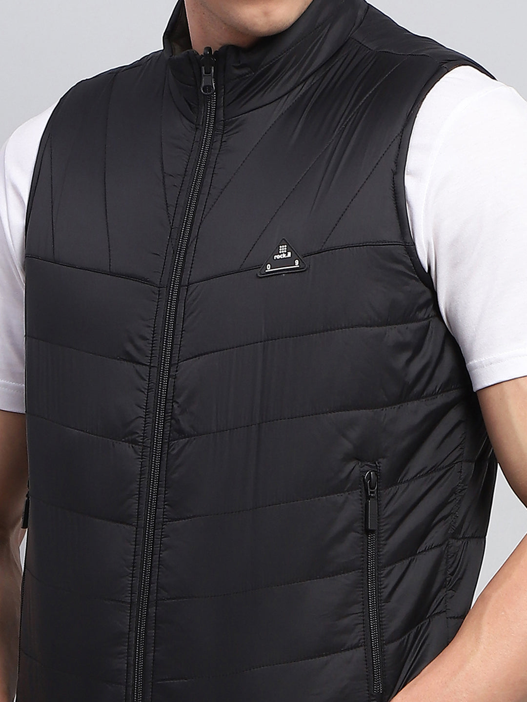 Men Black Solid Mock Neck Sleeveless Jacket