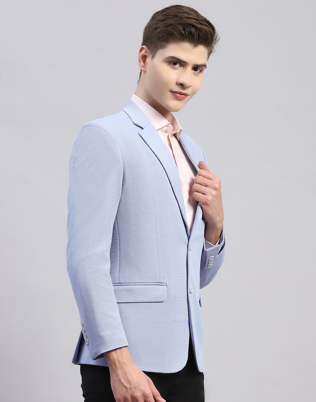 Men Sky Blue Solid Notch Lapel Collar Full Sleeve Blazer