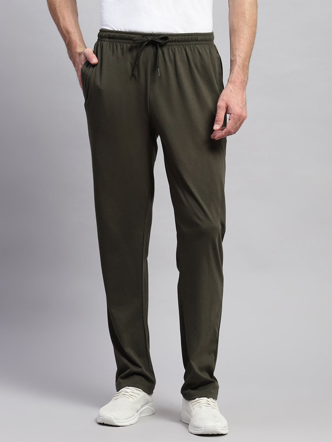 Men Olive Solid Regular Fit Lower