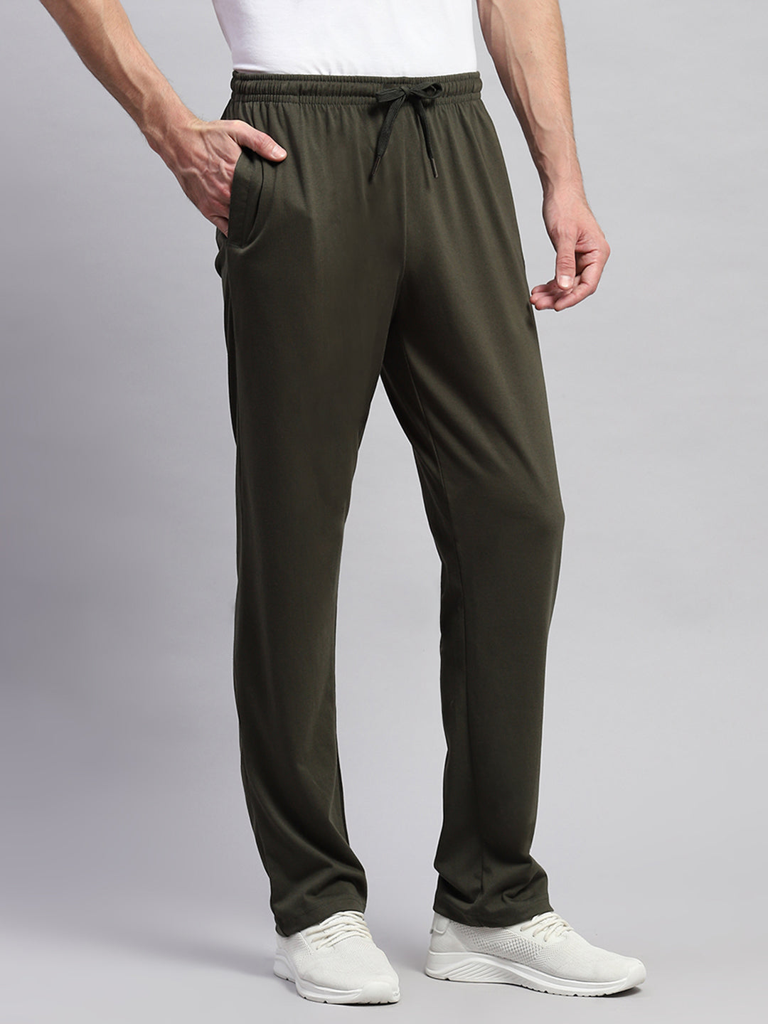 Men Olive Solid Regular Fit Lower