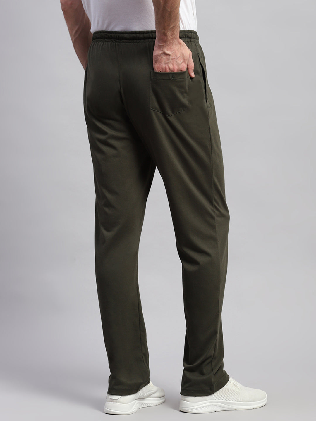 Men Olive Solid Regular Fit Lower