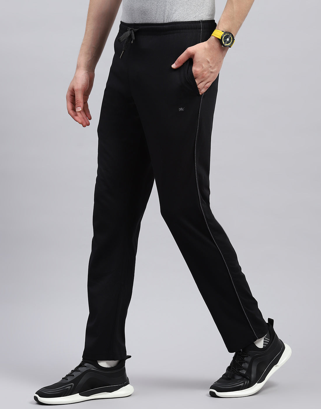 Men Black Solid Regular Fit Lower