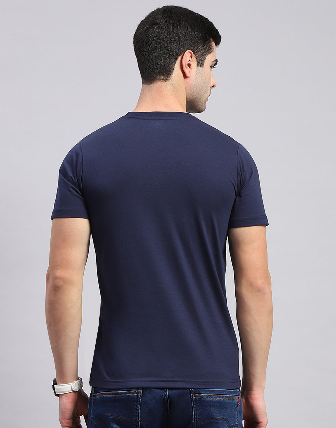 Men Navy Blue & Rust Solid Round Neck Half Sleeve T-Shirt