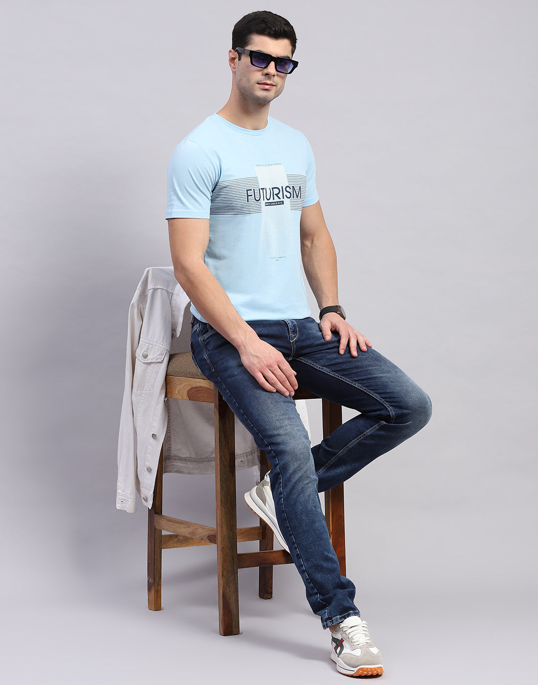 Men Grey & Blue Solid Round Neck Half Sleeve T-Shirt