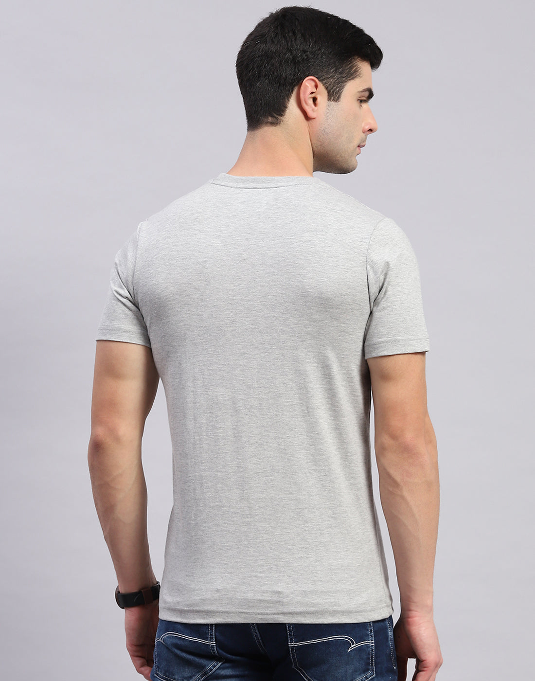 Men Grey & Blue Solid Round Neck Half Sleeve T-Shirt