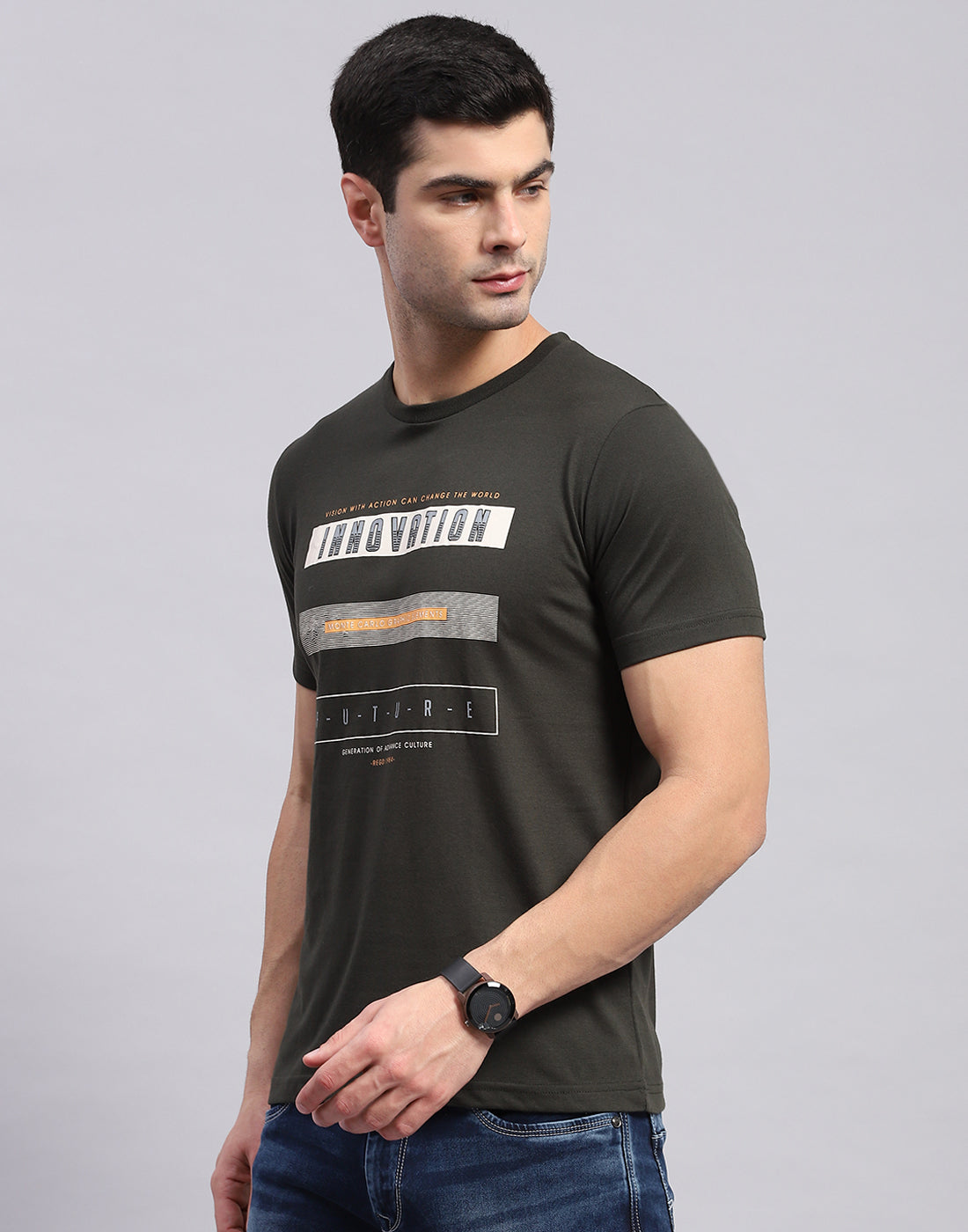 Men Olive & Yellow Solid Round Neck Half Sleeve T-Shirt