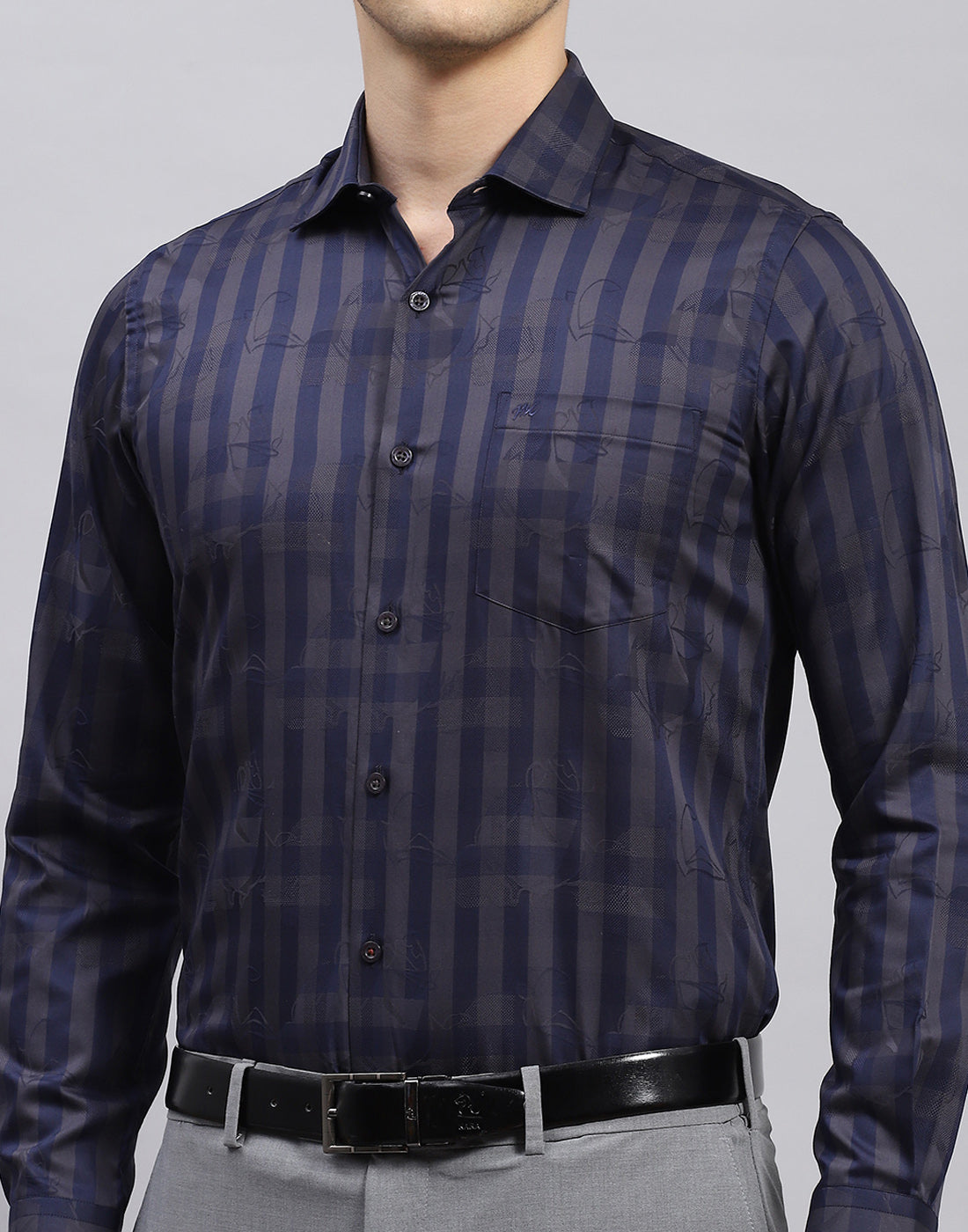 Men Grey Check Collar Full Sleeve Shirt