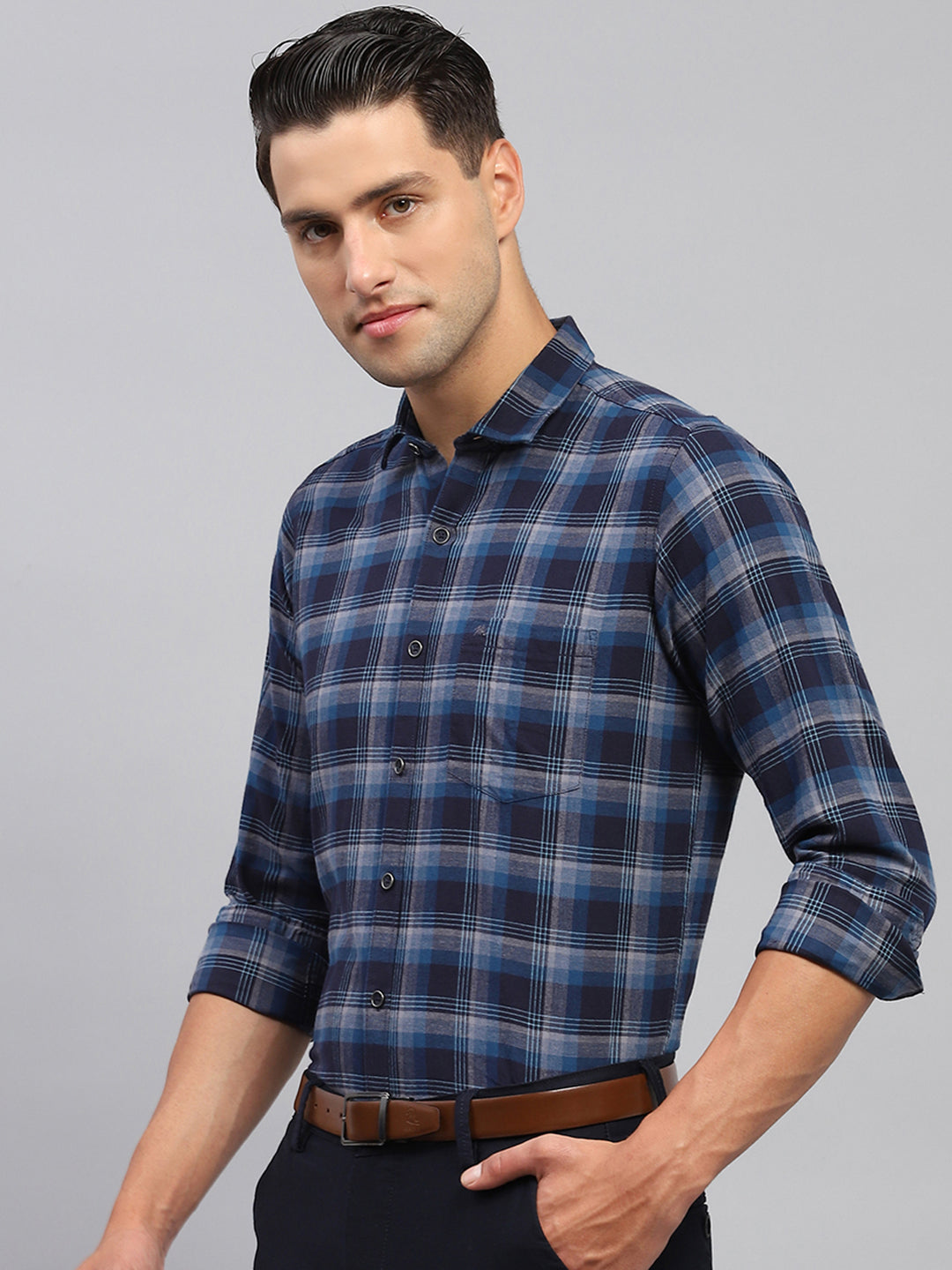 Men Navy Blue Check Spread Collar Full Sleeve Shirt