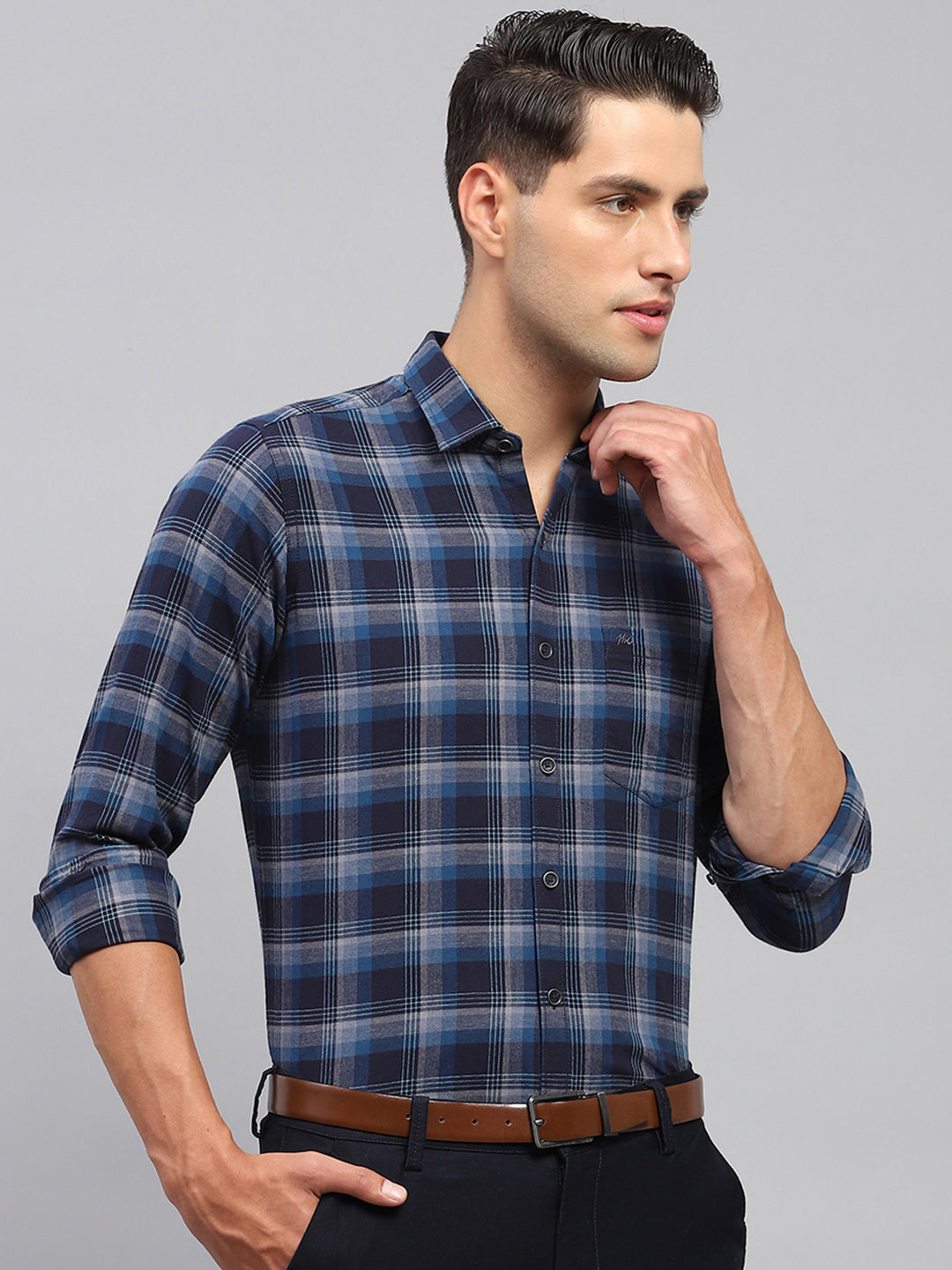 Men Navy Blue Check Spread Collar Full Sleeve Shirt