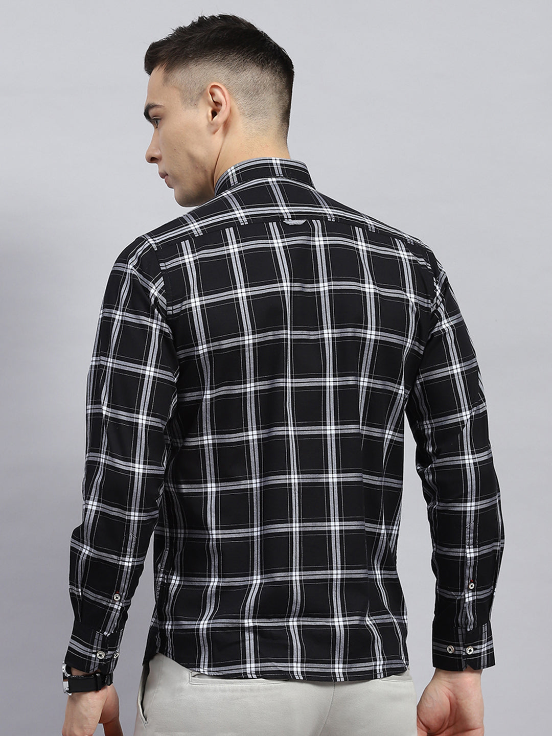 Men Black Check Collar Full Sleeve Shirt