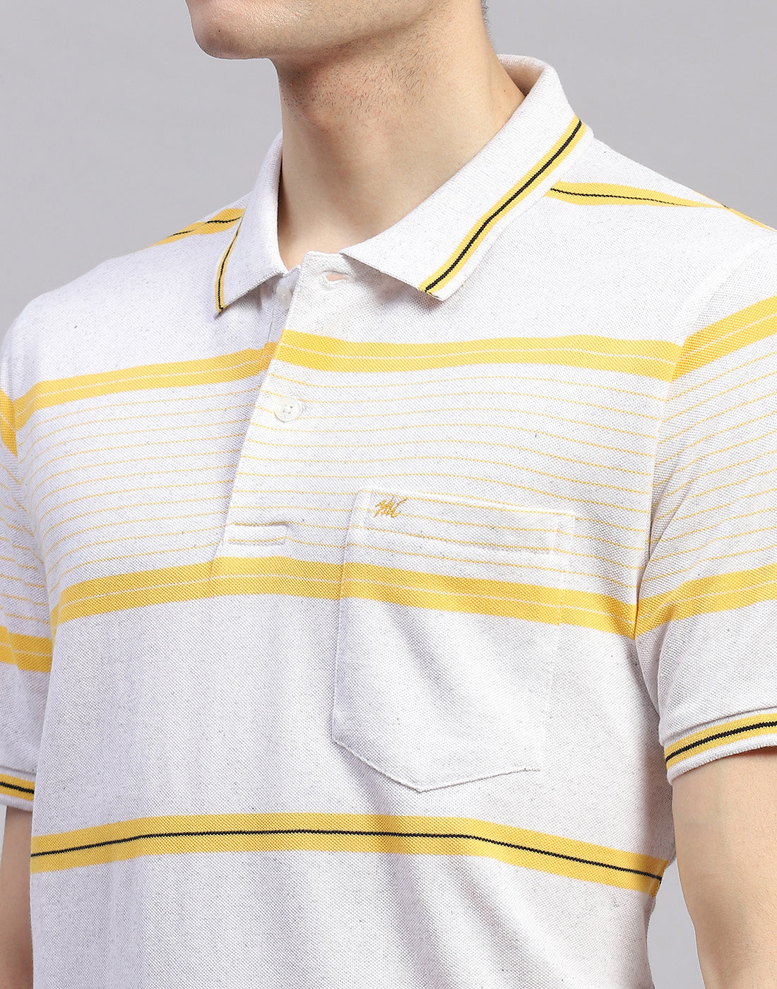 Men Yellow Stripe Collar Half Sleeve T-Shirt