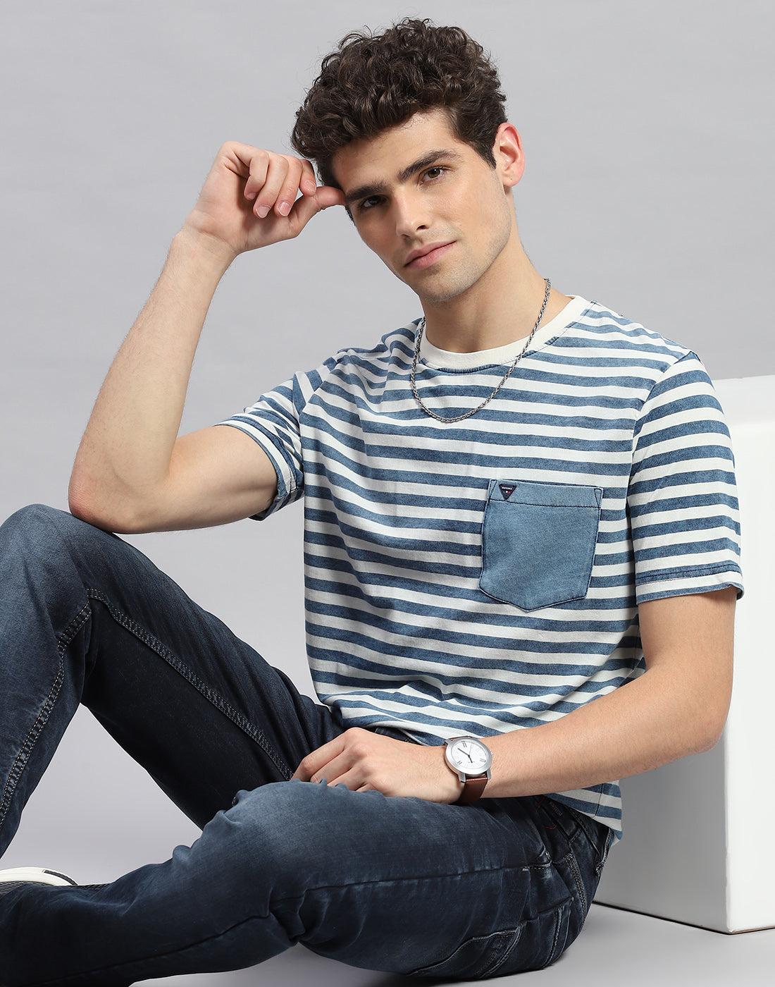 Men Blue Stripe Round Neck Half Sleeve T-Shirt