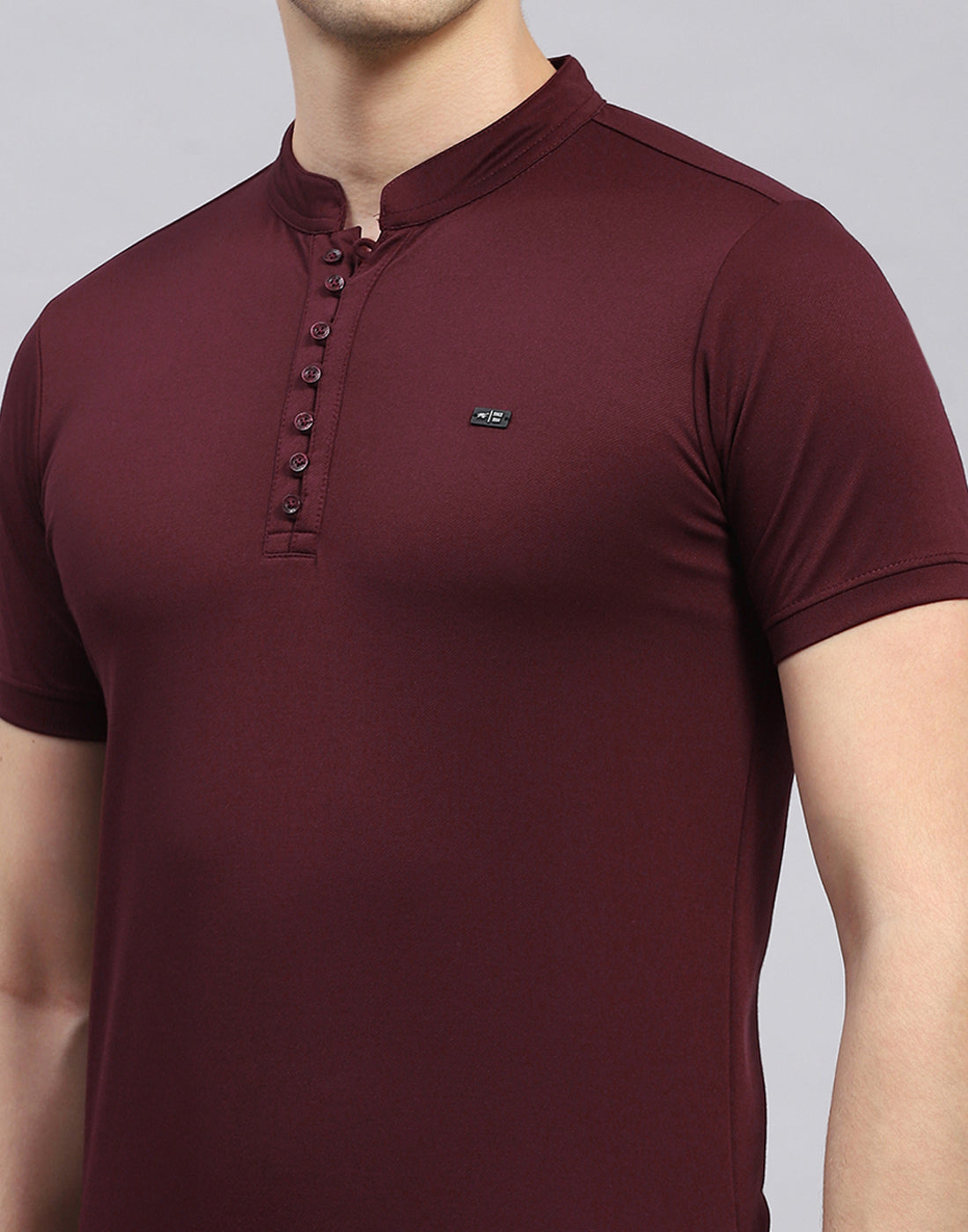 Men Maroon Solid Band Collar Half Sleeve T-Shirt