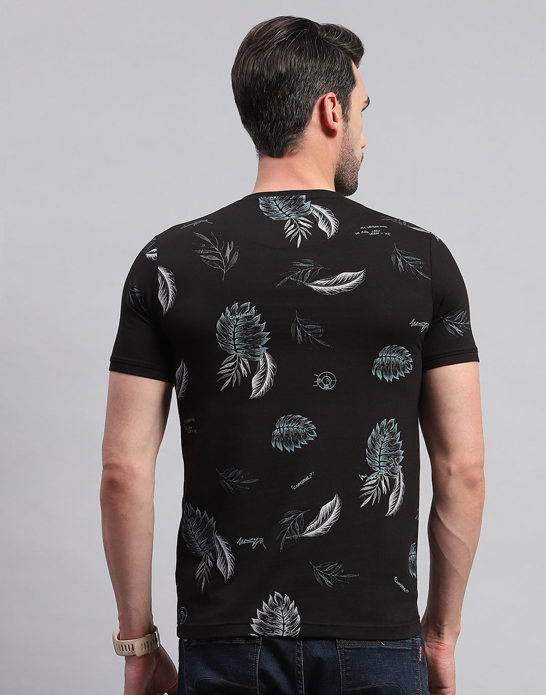 Men Black Floral Print Round Neck Half Sleeve T-Shirt