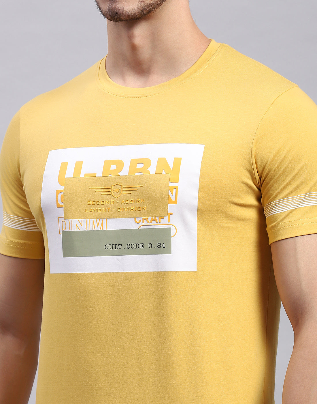 Men Mustard Printed Round Neck Half Sleeve T-Shirt